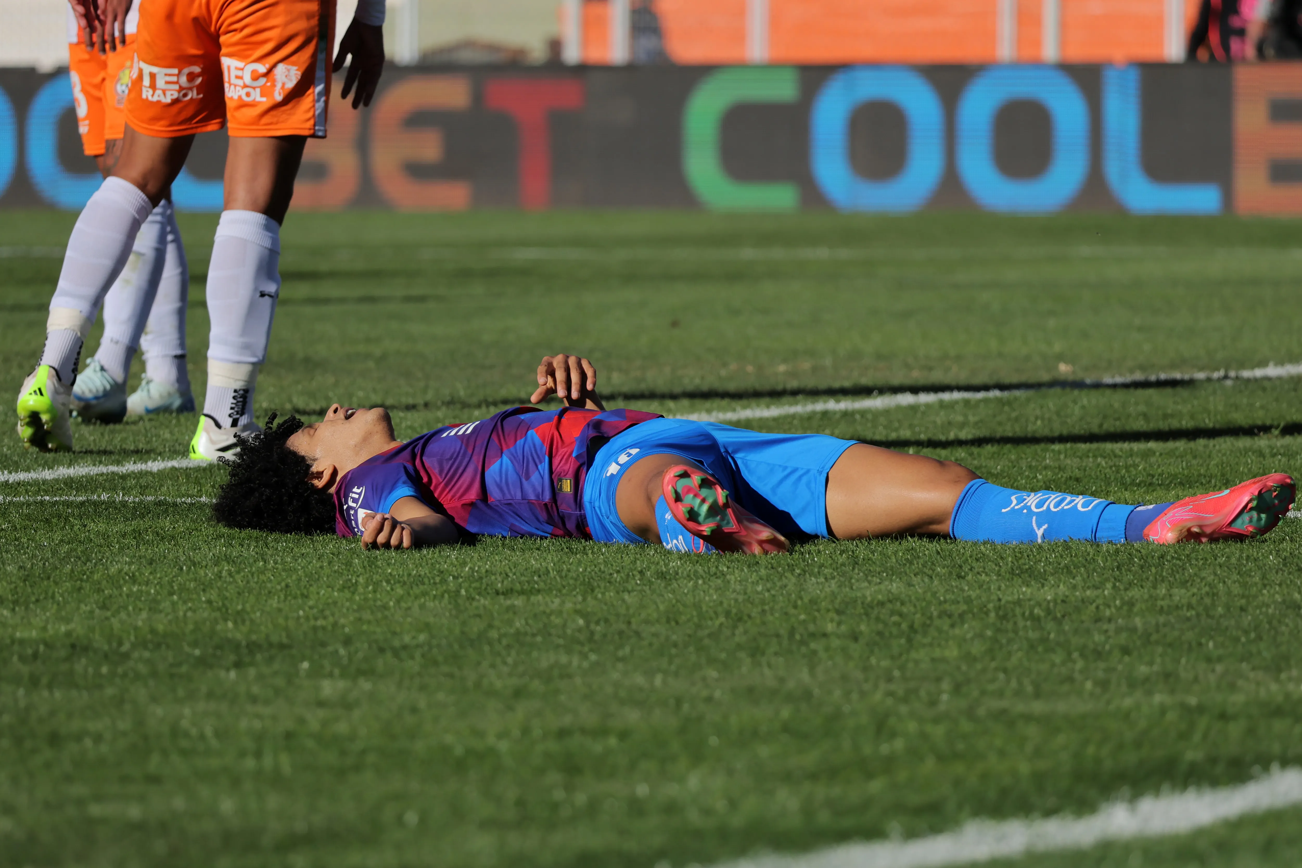 Eduard Bello no seguirá en la UC