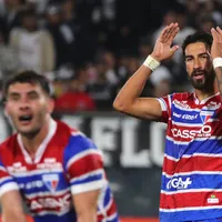 Histórico de la U arremete contra el sueldo de Lucero