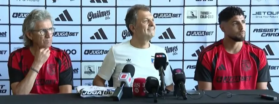 Aníbal Mosa lideró la presentación de Maxi Romero en Colo Colo. (Foto: Captura)