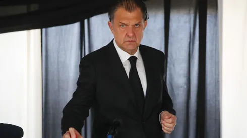 El presidente de Blanco y Negro tomó una drástica decisión con el club.
