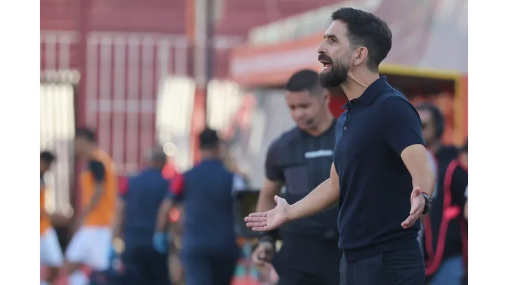El técnico chileno tomó una potente decisión con un histórico del club.
