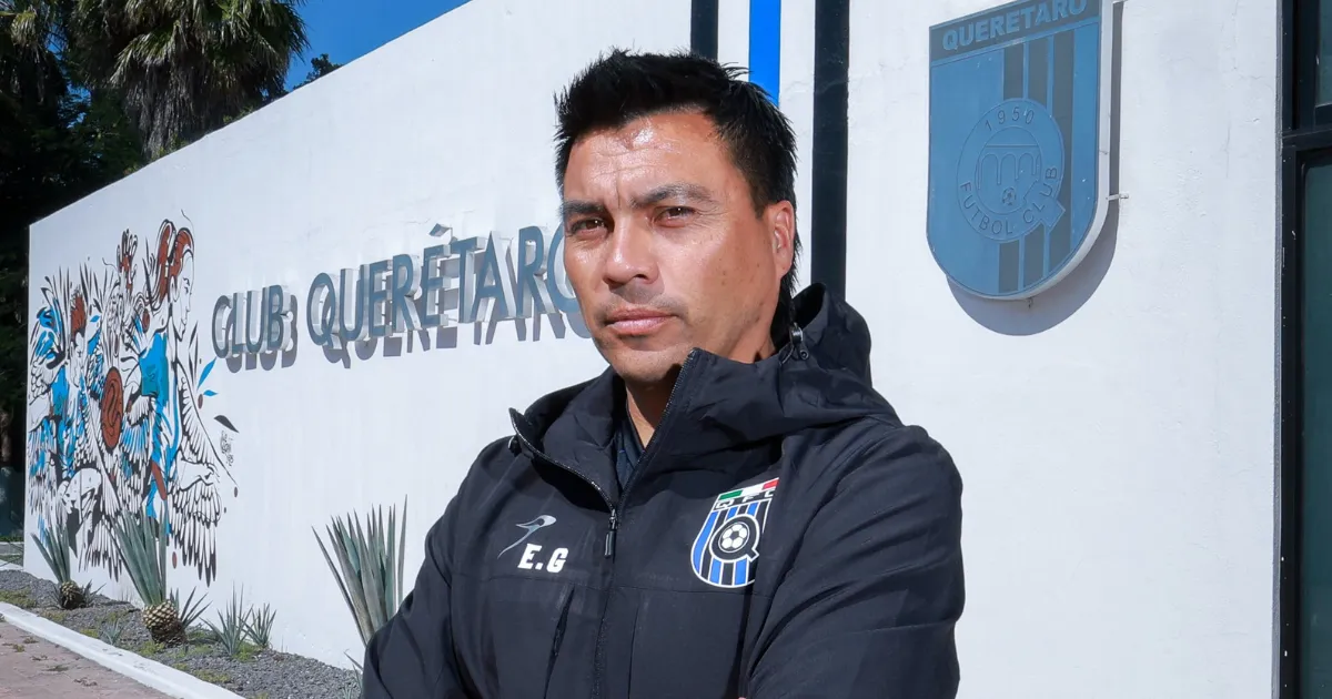 Esteban González no lo pasa bien en México.