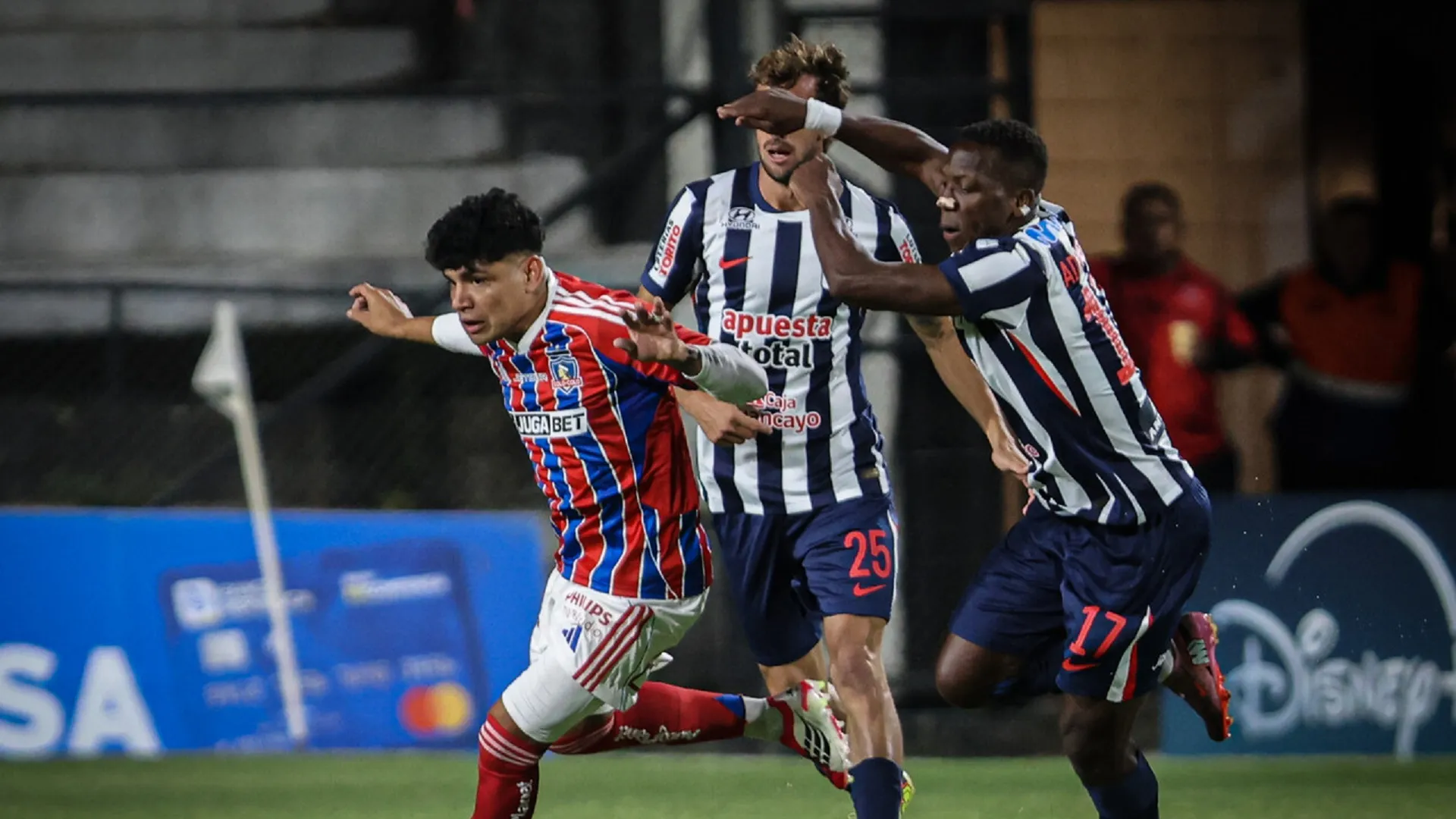 Colo Colo cae ante Alianza Lima en la Serie Río de La Plata (Foto: Photosport)