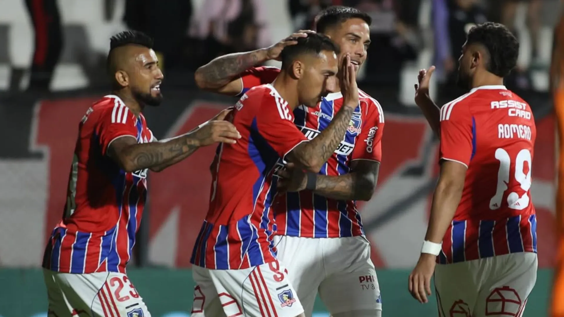 Javier Correa anotó los dos goles de Colo Colo ante Alianza Lima. (Imagen: Colo Colo)