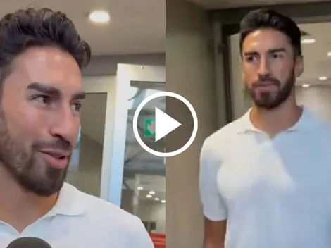 VIDEO: Hincha de Colo Colo encara a Juan Martín Lucero en su arribo a la U