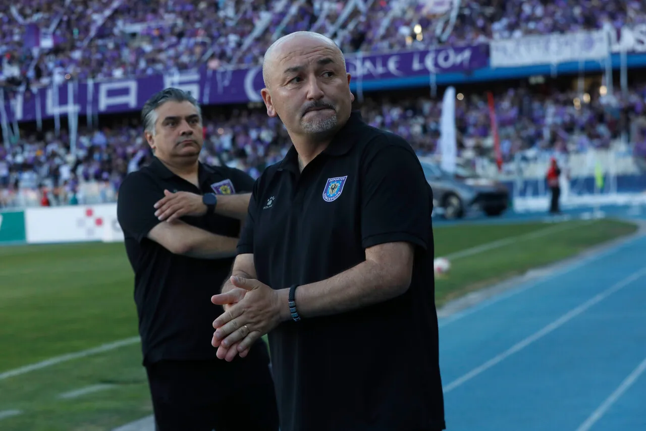 Patricio Almendra alza la voz en medio de la tragedia que golpea al Bío Bío. (Foto: Photosport)