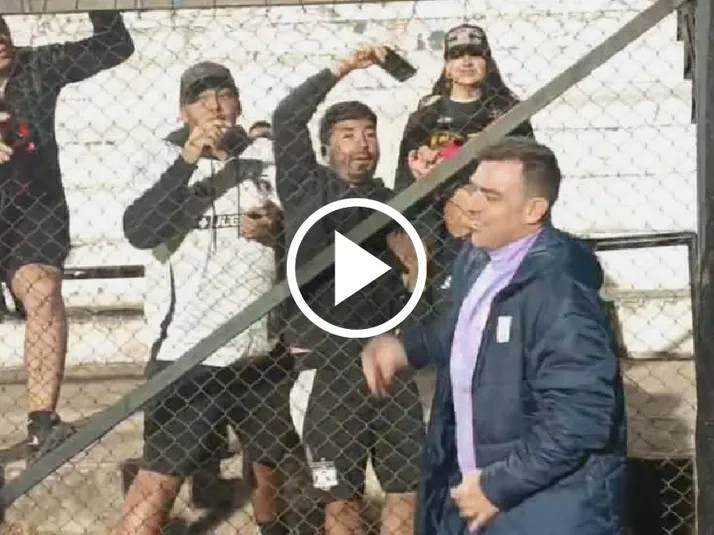 VIDEO: La broma que hizo Pablo Guede a hinchas de Colo Colo en Uruguay