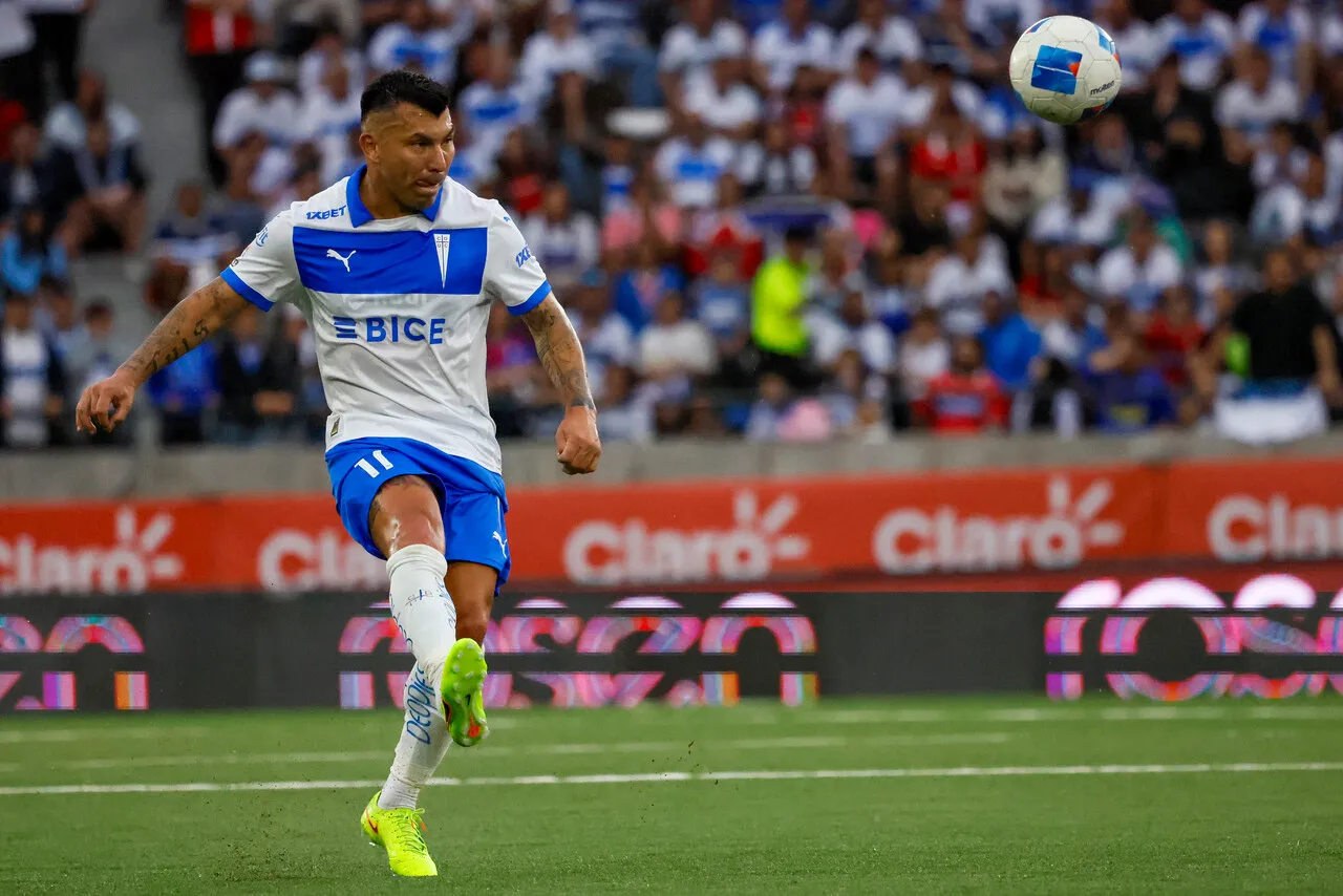 Gary Medel irá de titular ante Huachipato. | Foto: Photosport