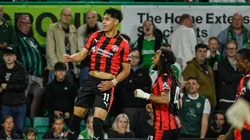 El club danés decidió blindar al extremo chileno en medio de fuertes rumores de traspaso.