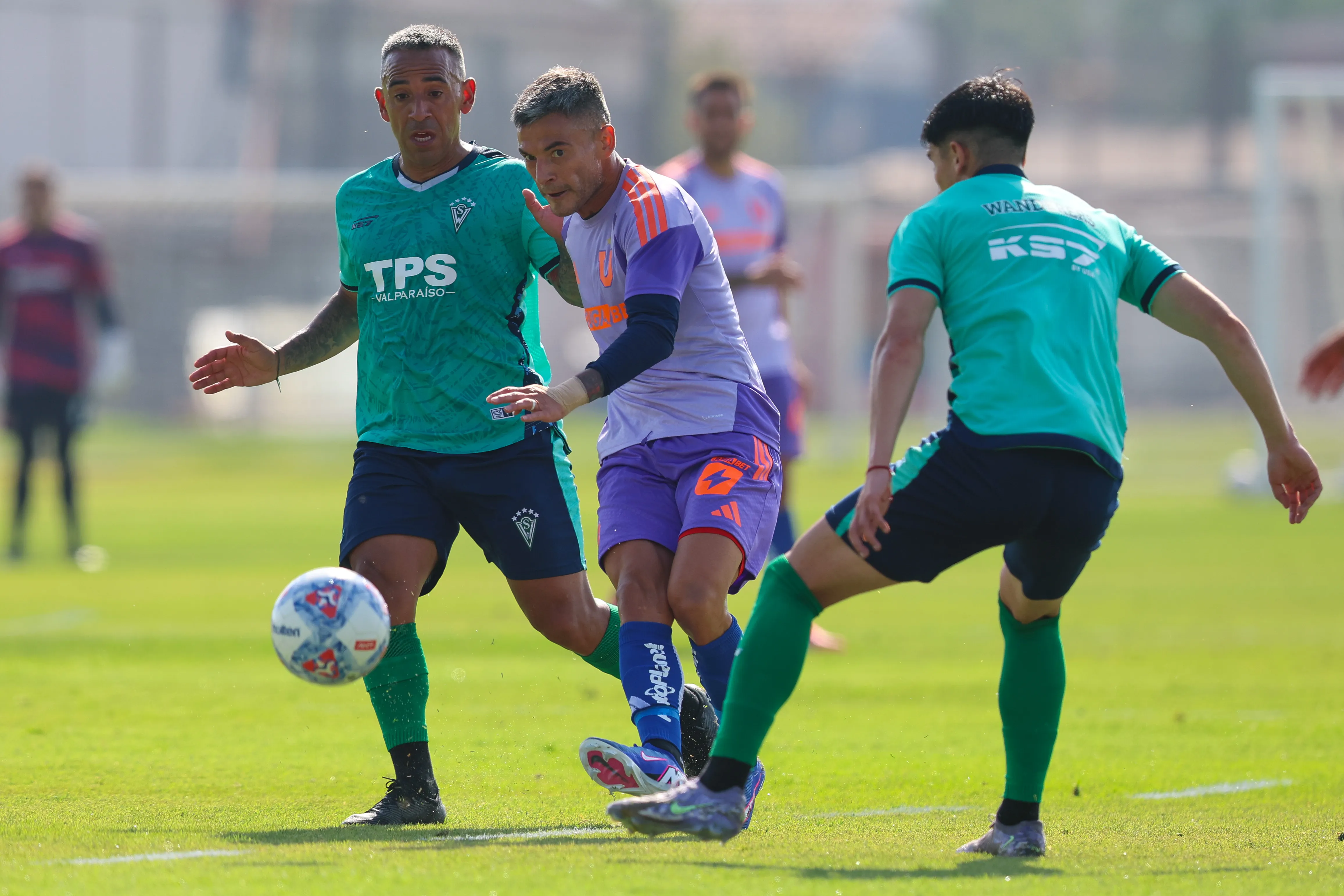 Charles Aránguiz comandó a Universidad de Chile ante Santiago Wanderers. (Foto: Club Universidad de Chile)