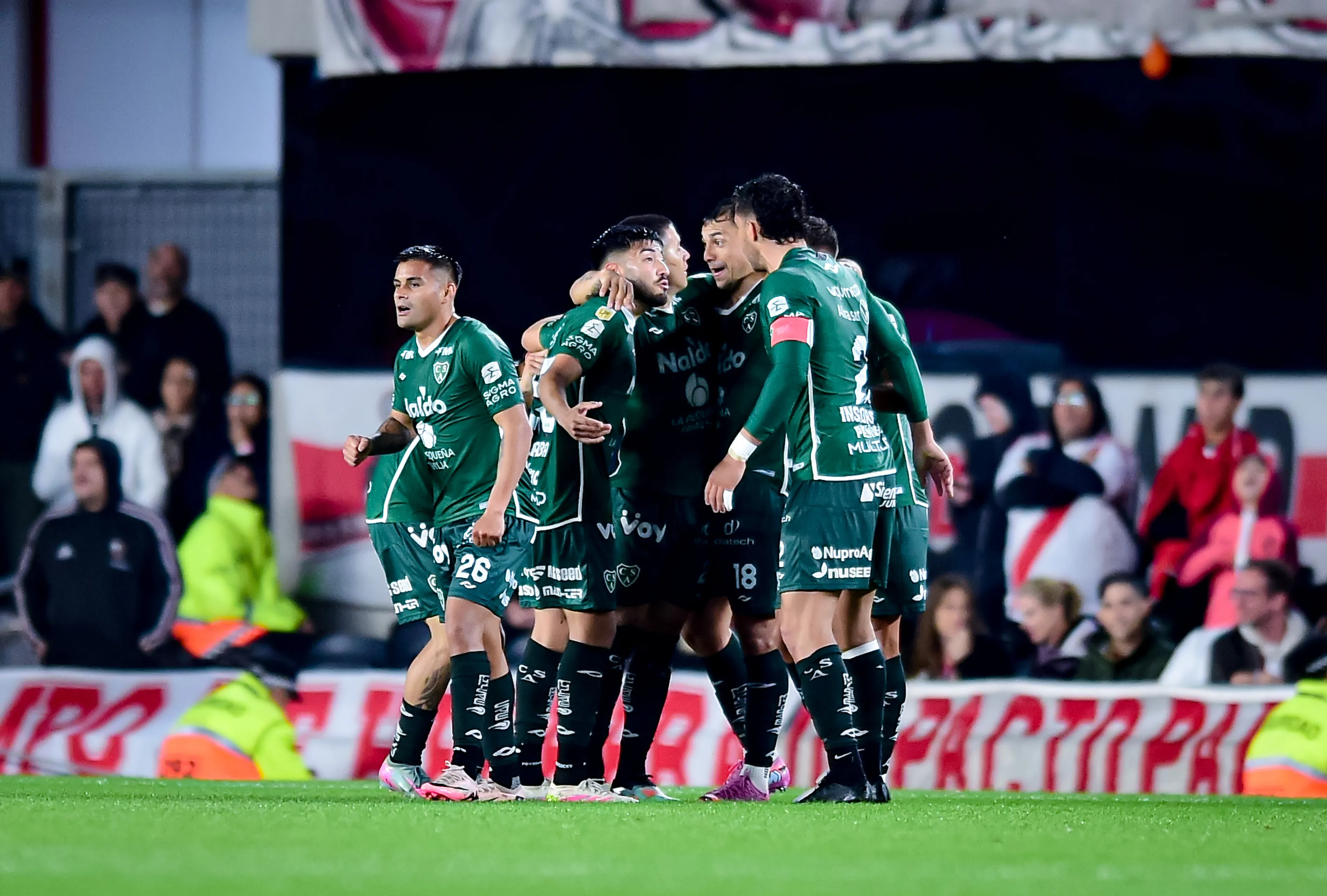 En su paso por Sarmiento, Iván Morales convirtió 6 goles y aportó 3 asistencias | FOTO: Marcelo Endelli/Getty Images