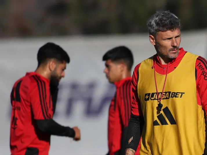 ¡Fernando Ortiz se rinde! El feroz cambio en el 11 de Colo Colo ante Peñarol