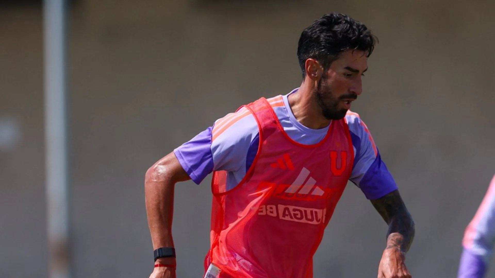 Juan Martín Lucero ya entrena a la par de sus nuevos compañeros en el CDA | FOTO: Universidad de Chile