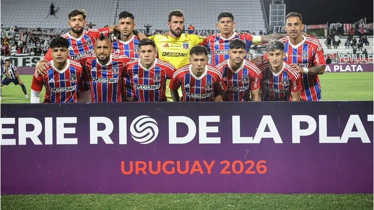 La formación de Colo Colo para enfrentar hoy a Peñarol