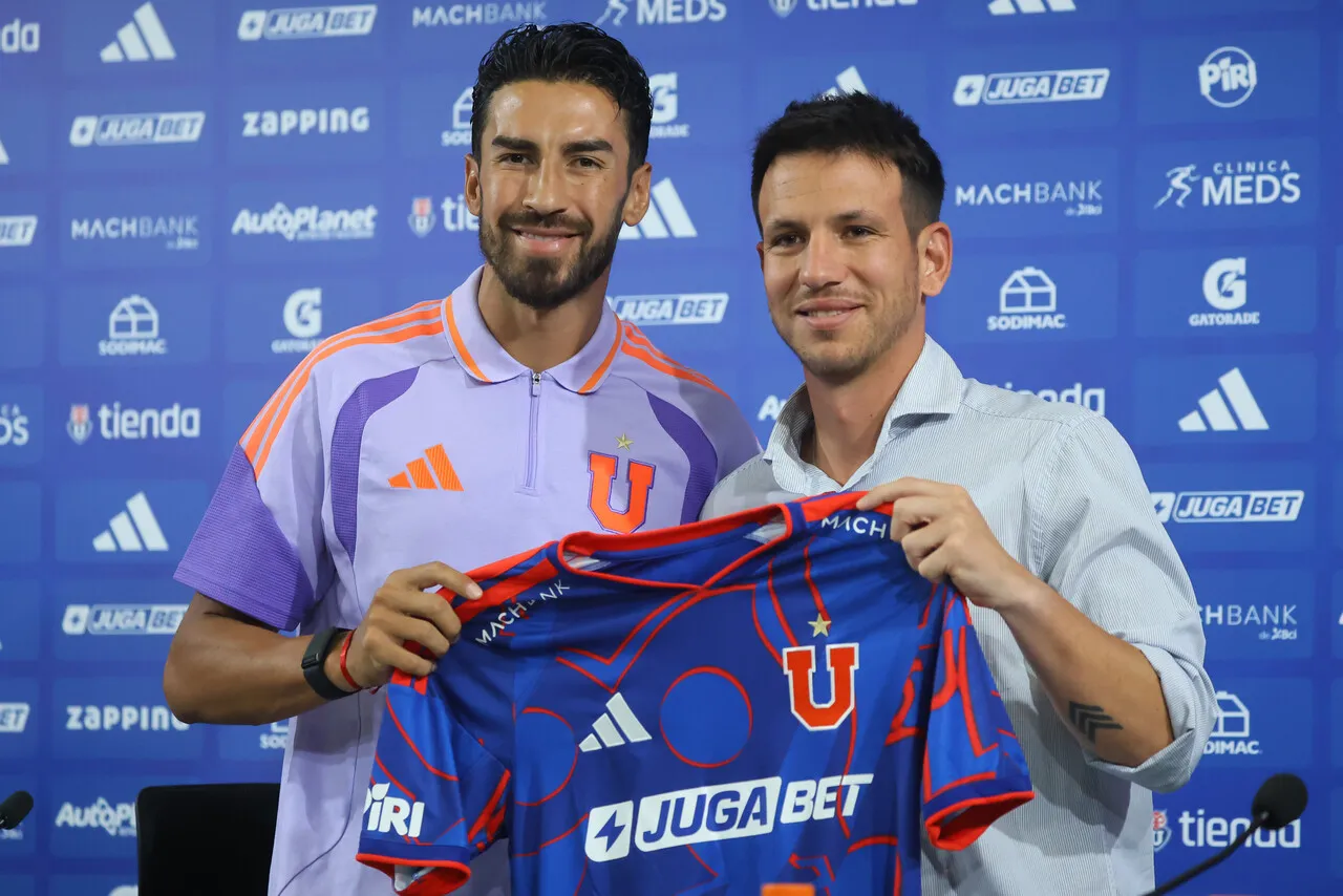 Pinilla le fija una meta a Lucero | Foto: Photosport