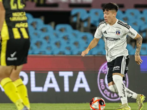Hinchas de Colo Colo apuntan a este jugador ante Peñarol: “No se puede la pelota”
