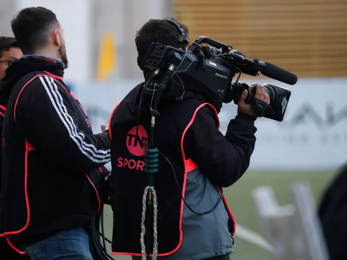 Canal 13 llegó a un acuerdo con TNT Sports para transmitir la Liga de Primera