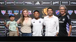Foto: @colocolo en X. Colo Colo apuesta a la sangre nueva y firma a niño de 14 años.