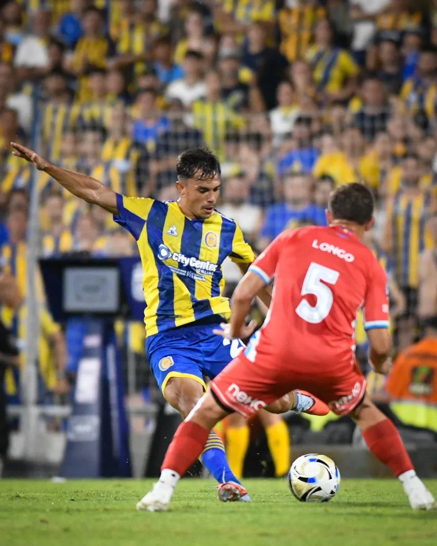 Vicente Pizarro comienza a ganarse a la hinchada ‘Canalla’ a base de buenas actuaciones.
