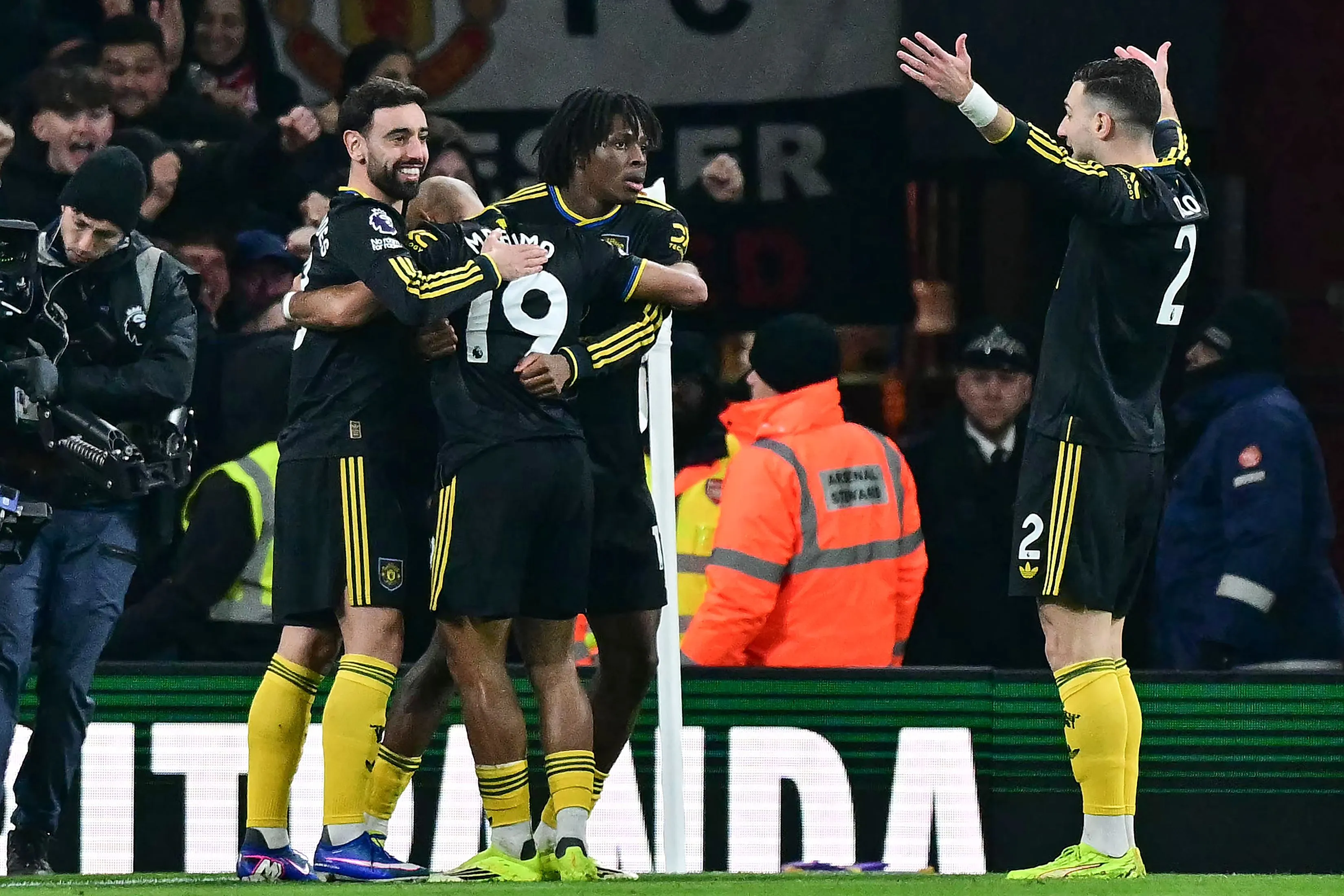 Manchester United venció agónicamente al Arsenal