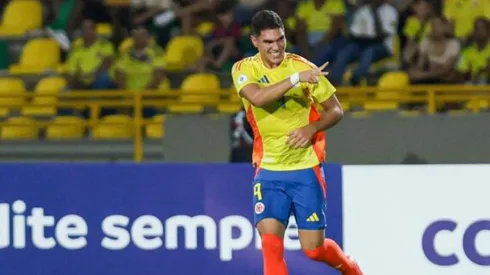 Everton se queda con seleccionado colombiano.
