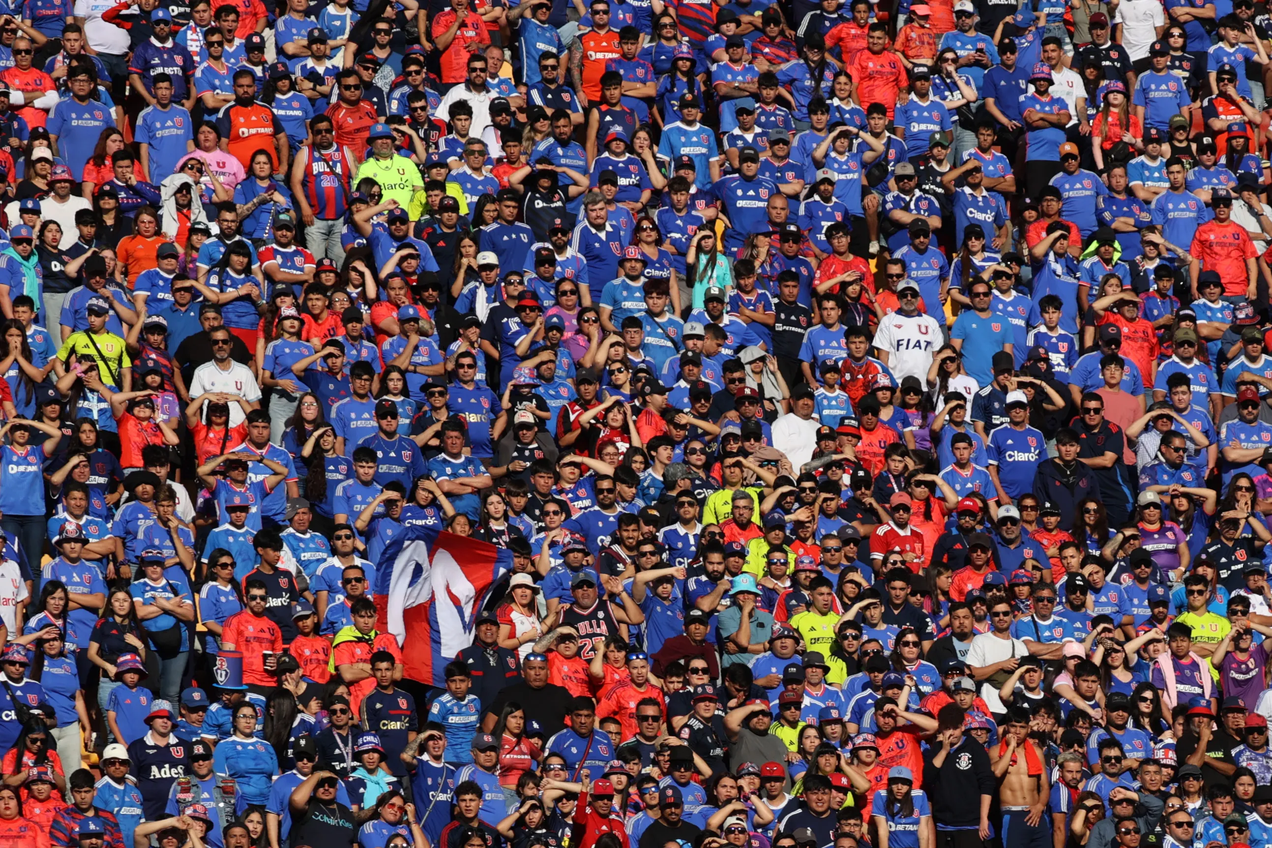 El tema del precio de las entradas de la U es de nunca acabar | FOTO: Dragomir Yankovic/Photosport