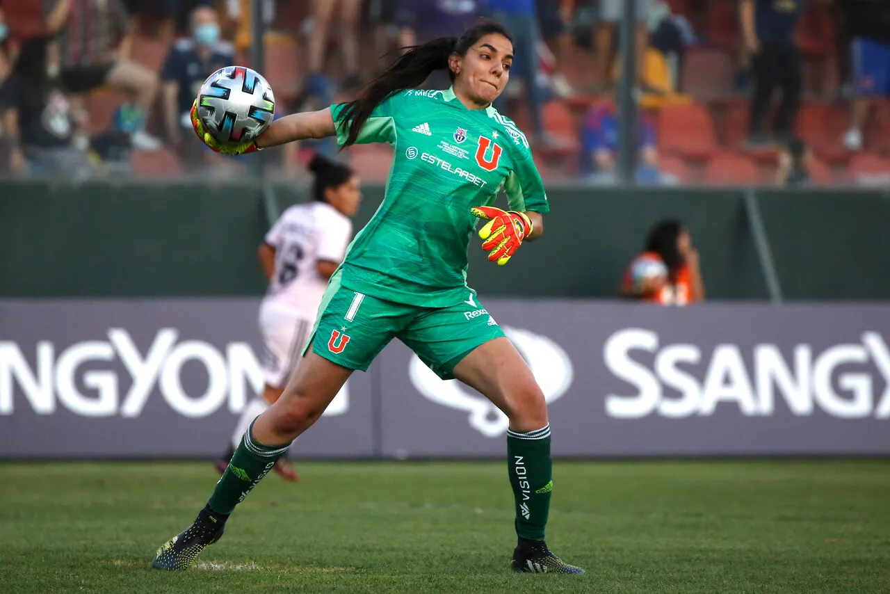 Natalia Campos deja Unión Española y es nuevo refuerzo de Universidad Católica (Foto: Photosport)