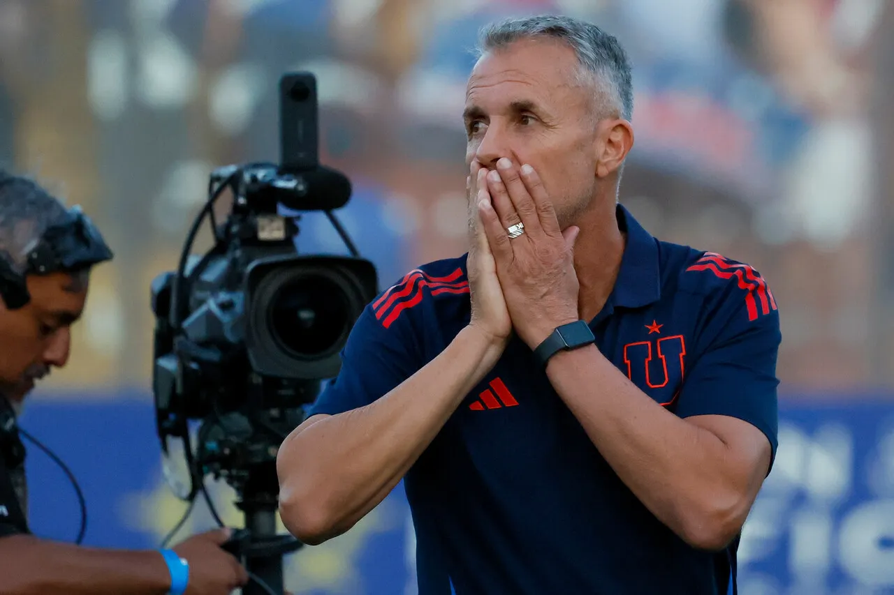 Álvarez recibe una dura noticia | Foto: Photosport