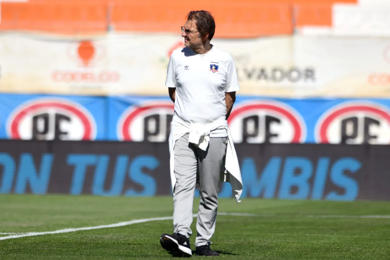 Olmos dispara por Mosa en Colo Colo | Foto: Photosport