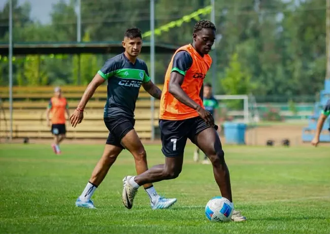 Manleu Clerveaux se alista para el estreno oficial con Deportes Puerto Montt.