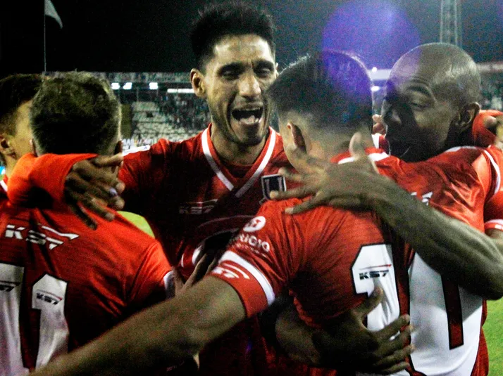 Sueña con Colo Colo y su hermano jugó en la U: tiene nuevo club