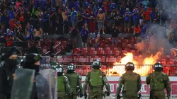 Serios incidentes se vivieron en el Estadio Nacional. (Foto: Dragomir Yankovic/Photosport)