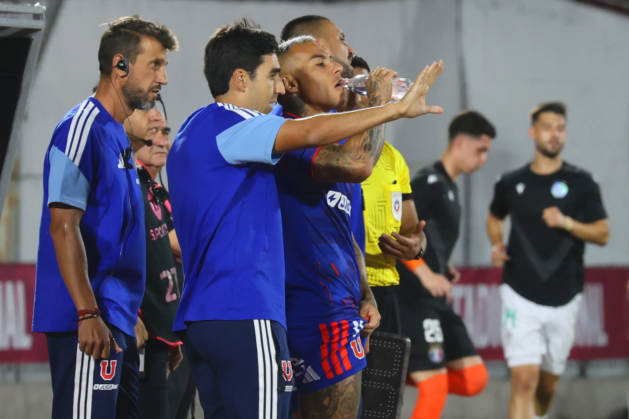 Francisco ‘Paqui’ Meneghini debutó con un empate al mando de la U. (Foto: Dragomir Yankovic/Photosport)