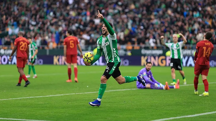 Pablo Fornals le dio el triunfo al Real Betis ante Valencia. (Foto: Fran Santiago/Getty Images)