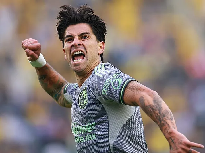 ¿Se viene a Colo Colo? DT del América “se va de tarro” con Víctor Dávila