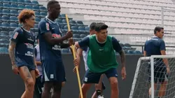 Esteban Pavez junto a Paolo Guerrero y Luis Advíncula en Alianza Lima. (Foto: Captura)