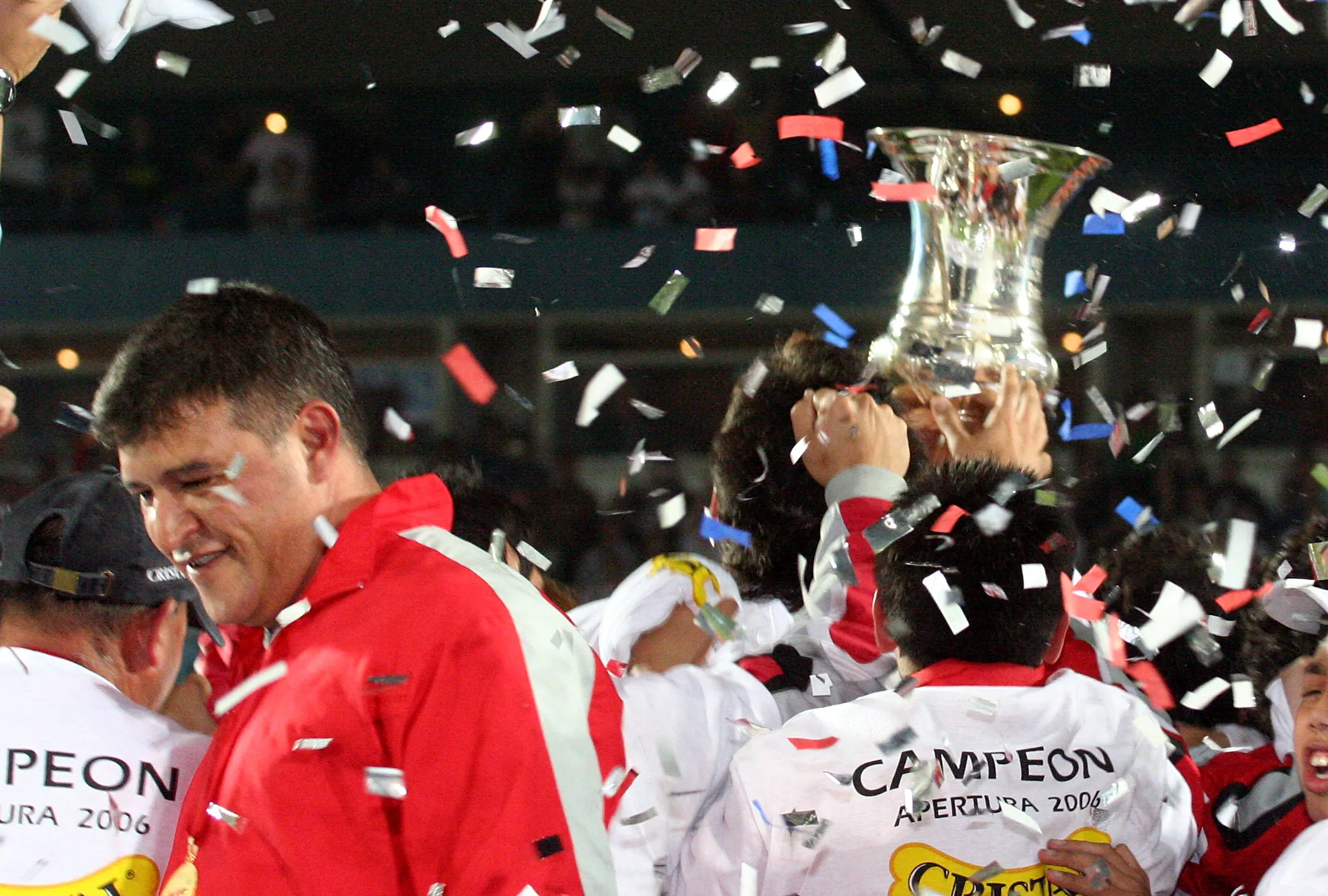 Claudio Borghi fue artifice del tetracampeonato de Colo Colo: Apertura 2006, Clausura 2006, Apertura 2007 y Clausura 2007 | FOTO: Santiago, Chile. 2/07/2006 Oscar Torres/Photosport