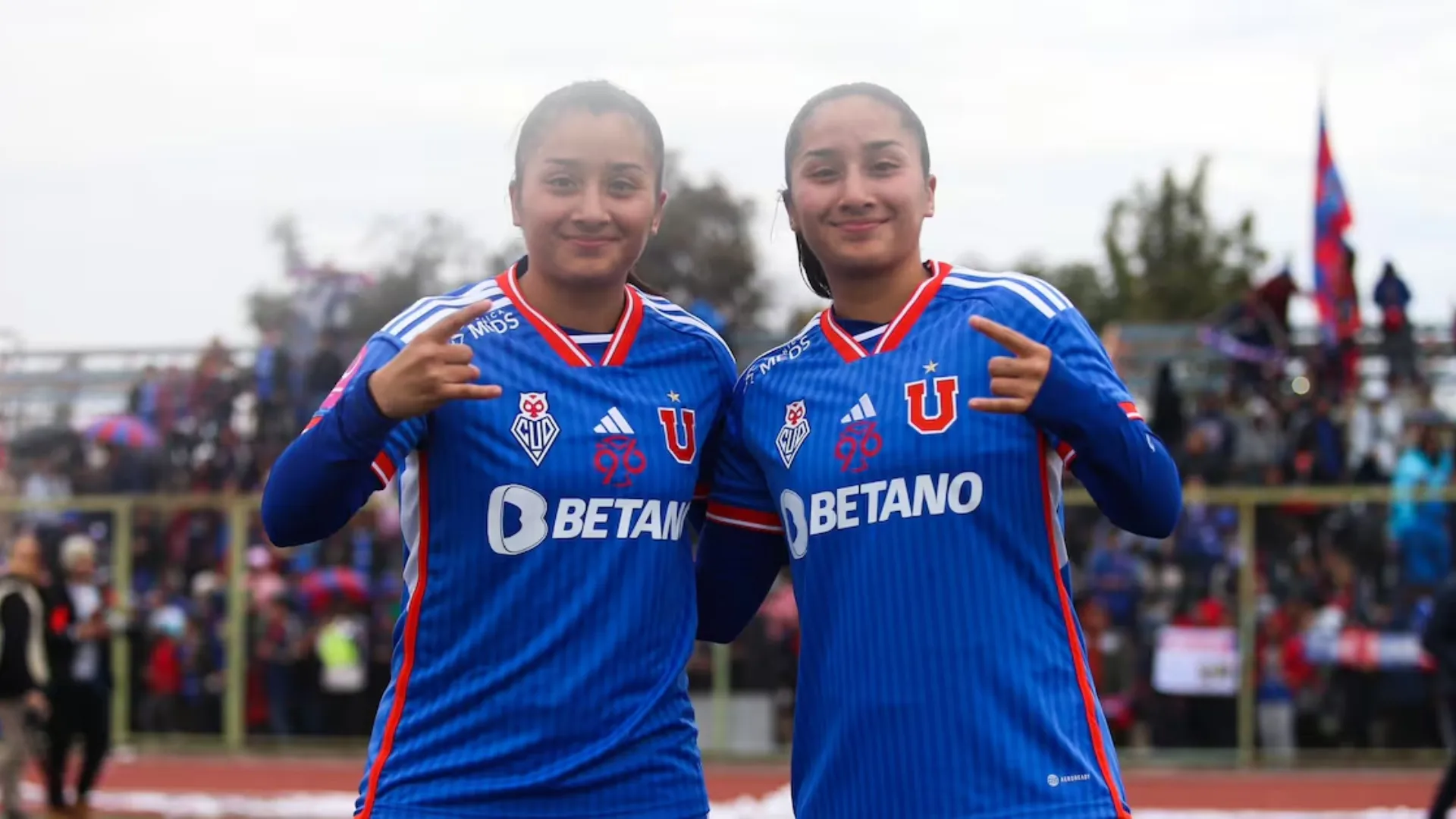 Las hijas del otrora goleador nacional son dos de los grandes nombres en la nómina de Chile | FOTO: Universidad de Chile