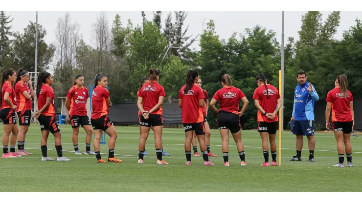 La Rojita Femenina salta a la cancha en Paraguay.