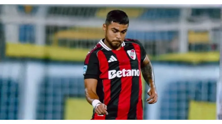 Foto: @riverplate en Instagram. El defensor chileno fue ampliamente juzgado por su rendimiento ante Rosario Central.