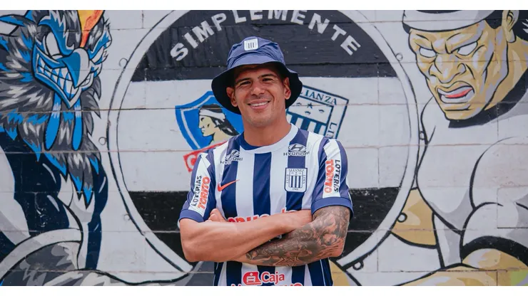 Foto: @clubaloficial en X. El ex Colo Colo está cerca de debutar en el conjunto peruano.