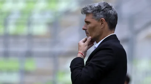 Fernando Ortiz recibe una gran noticia en Colo Colo. (Foto: Andrés Piña/Photosport)
