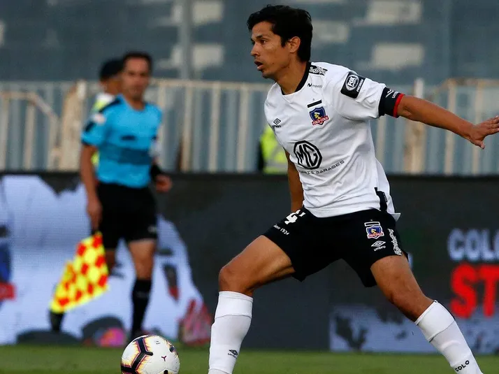 "Uno lo vive...": Fernández alza la voz sobre el mal momento de Colo Colo