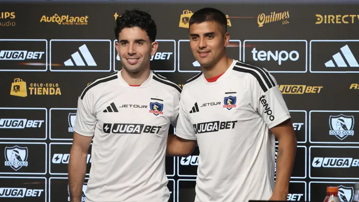 Lautaro Pastrán y Álvaro Madrid en su presentación en Colo Colo. (Foto: Dragomir Yankovic/Photosport)