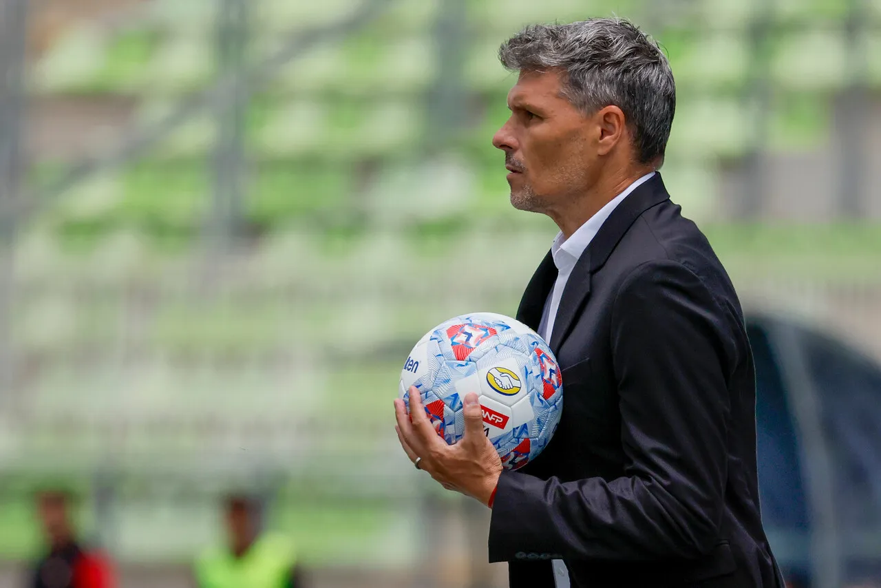 Barticciotto pide refuerzos para el equipo de Ortiz | Foto: Photosport