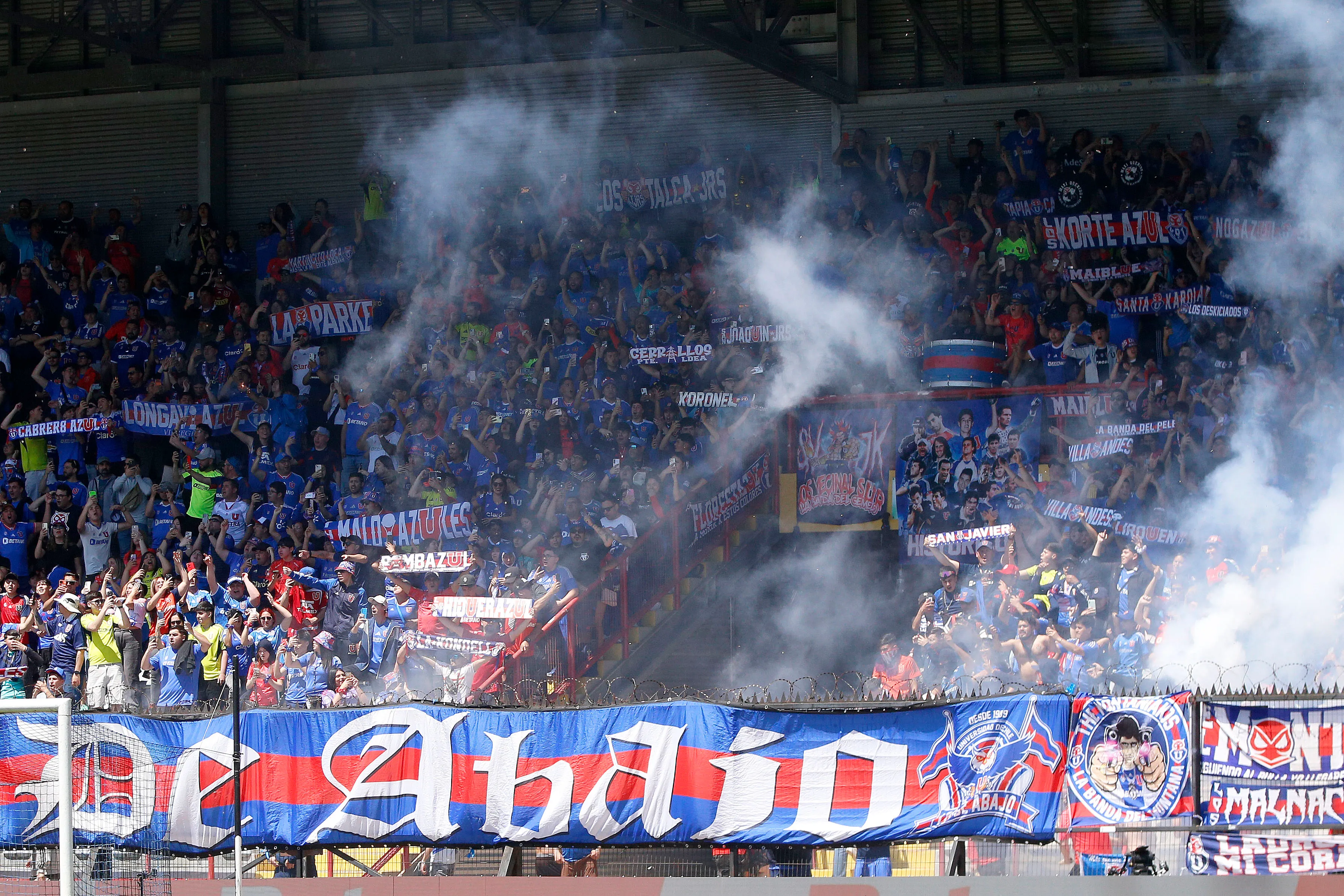 Universidad de Chile y Huachipato jugarán sin público. (Imagen: Photosport)