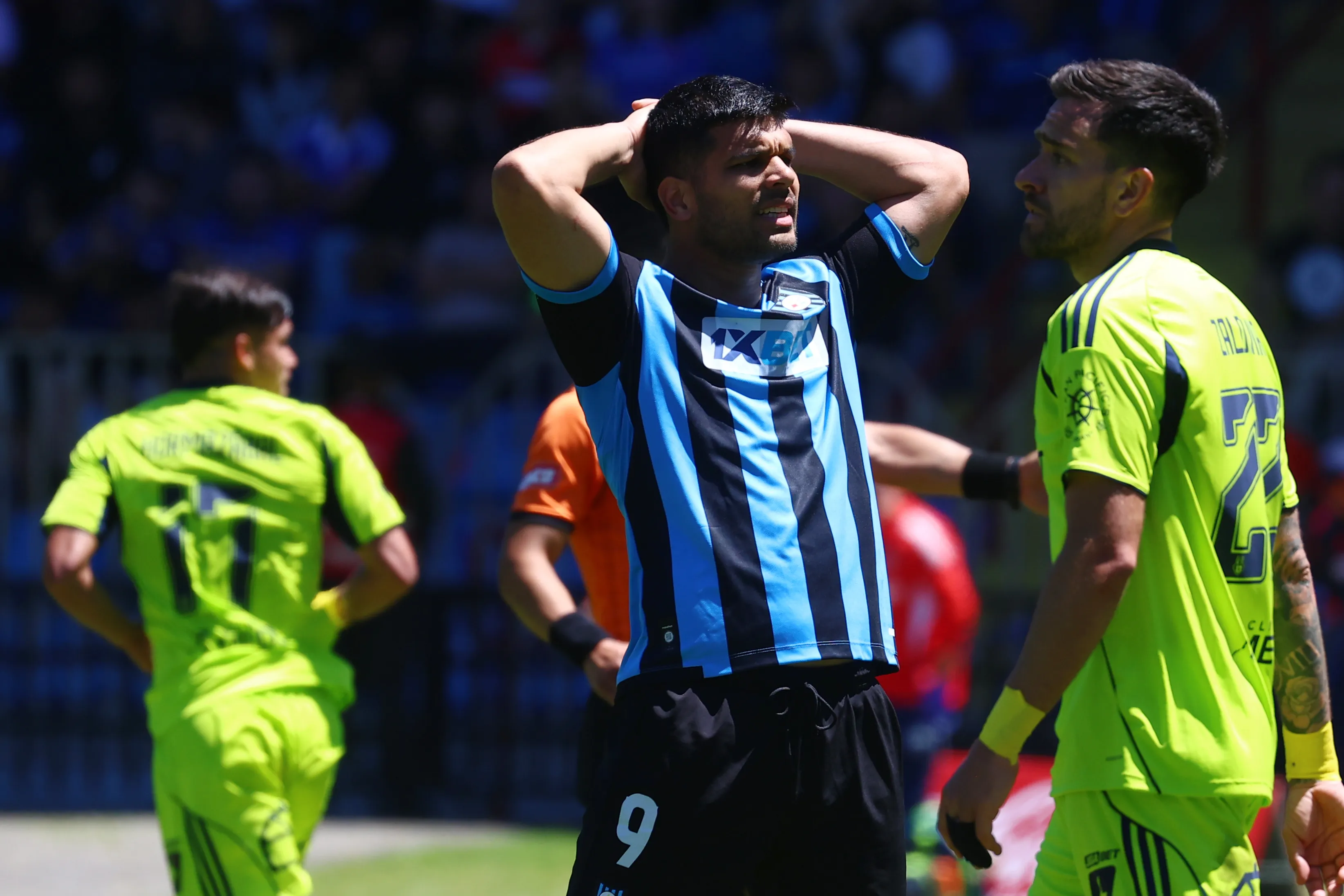 Huachipato y Universidad de Chile jugarán sin público. (Imagen: Photosport)