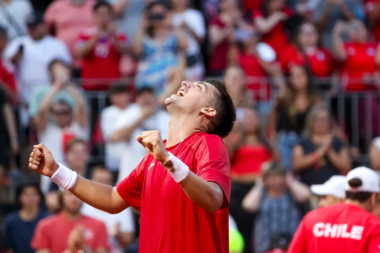 Tomás Barrios Vera ganó el primer punto para Chile ante Serbia en Copa Davis (Photosport).