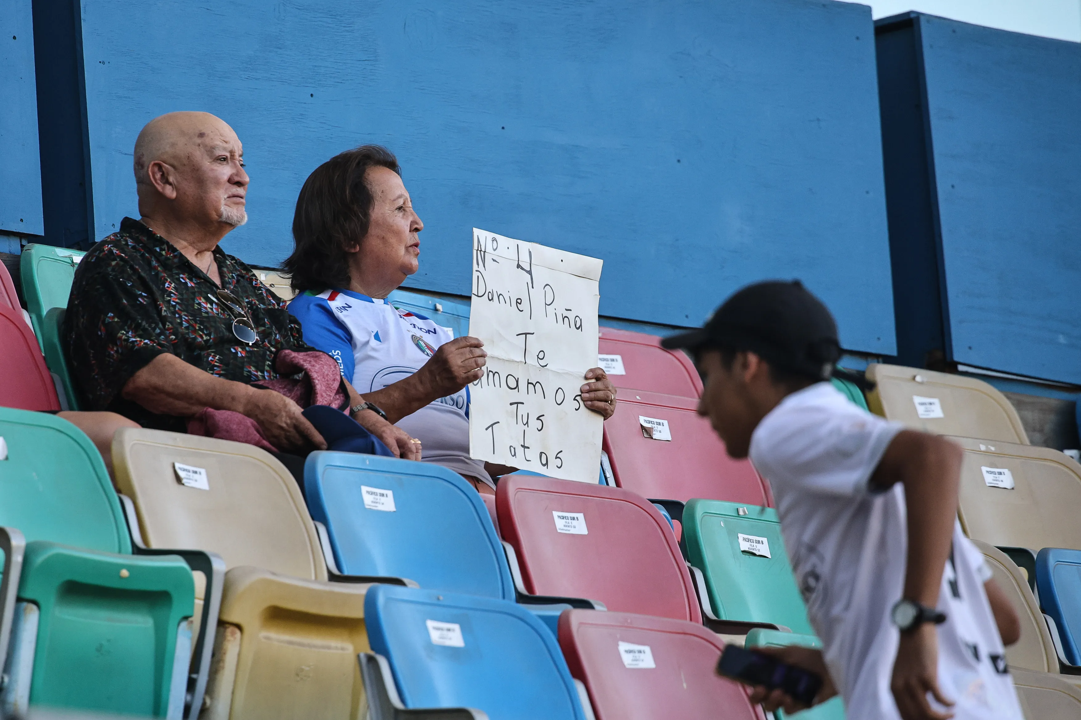 La fotografía de los abuelos del futbolista Daniel Piña. (Foto: Diego Martin/Photosport)
