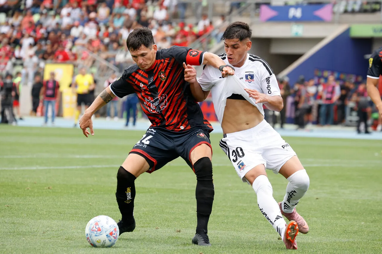 De Tezanos apuesta todo por Cuevas | Foto: Photosport